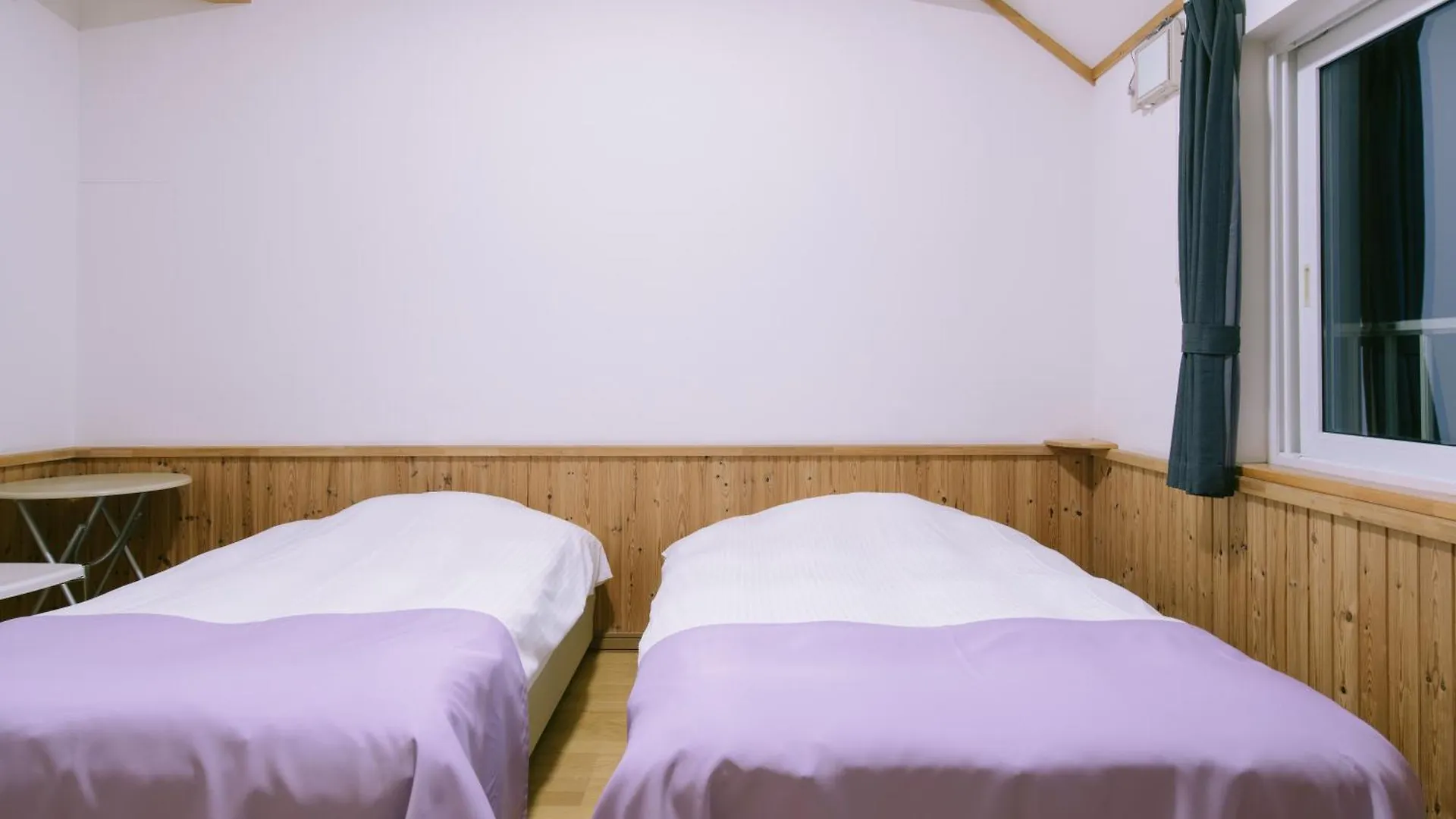 Lodge Maroray Фурано 0*,  Япония